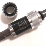 SHIMANO [BB-UN300] NÉGYSZÖG TENGELYES MONOBLOKK [68x122,5 mm [D-NL]] EBBUN300B22X